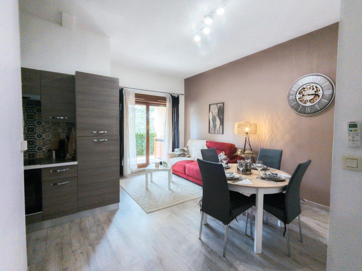 Appartement Moderne Central Avec Piscine, Garage Prive Et Terrasse Sud Uzès Exterior foto
