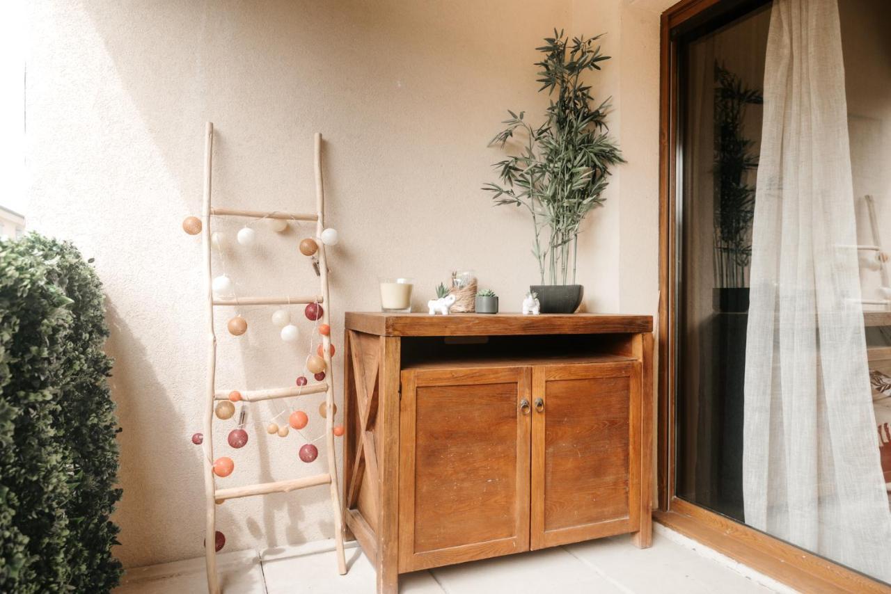 Appartement Moderne Central Avec Piscine, Garage Prive Et Terrasse Sud Uzès Exterior foto