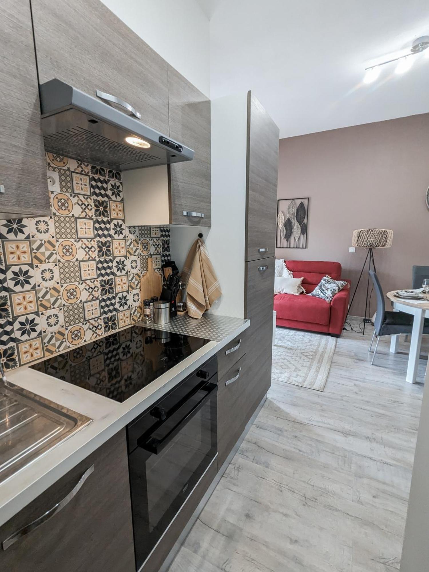 Appartement Moderne Central Avec Piscine, Garage Prive Et Terrasse Sud Uzès Exterior foto